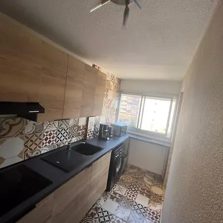 Appartement Charmant Studio Cabin Avec Piscine. *