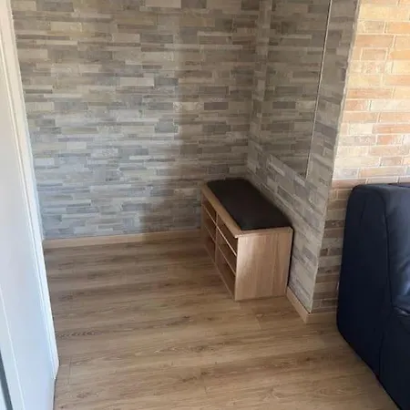 Appartement Charmant Studio Cabin Avec Piscine. *