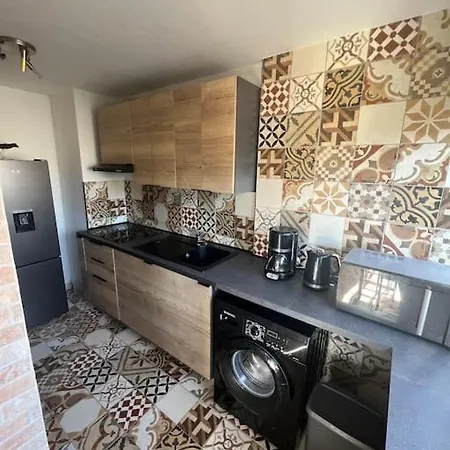 Appartement Charmant Studio Cabin Avec Piscine. Agde